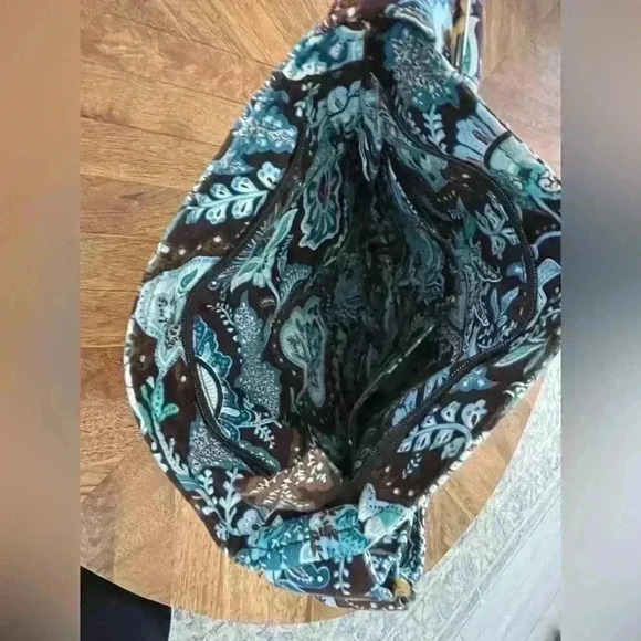 Vera Bradley paisley purse adjustable strap - Picture 3 of 4